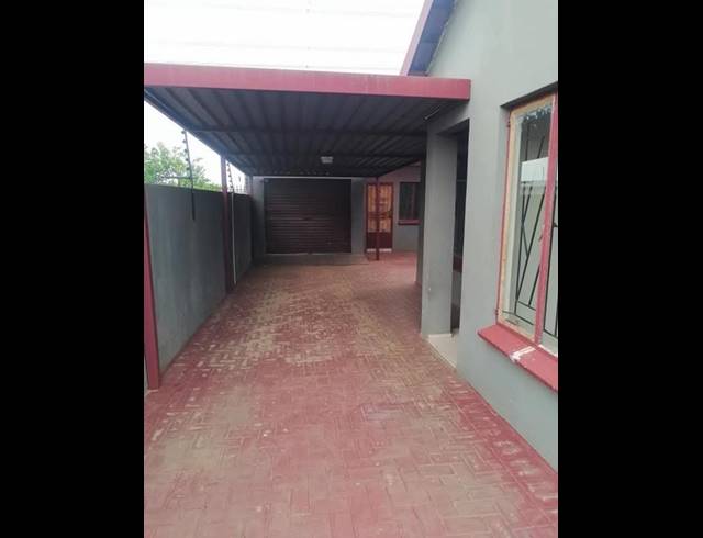 4 BEDROOM PROPERTY TO RENT IN SOSHANGUVE VV